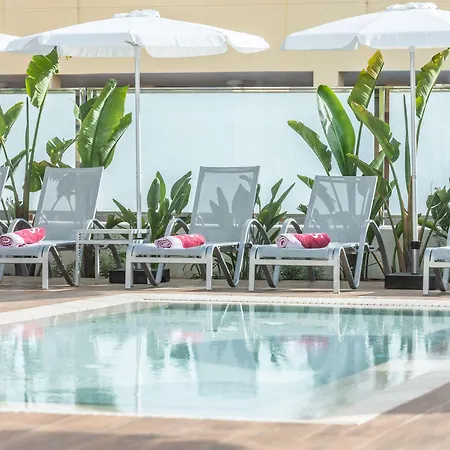Js Yate Hotel