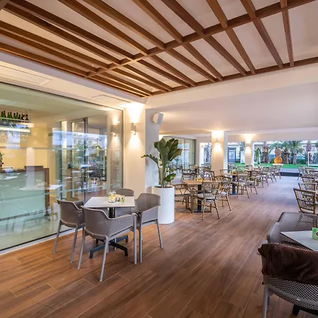 Js Yate Hotel