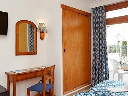 Hotel Js Yate